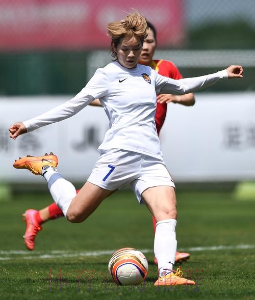 女足联赛-上海30战83分登顶 妖锋38球获金靴